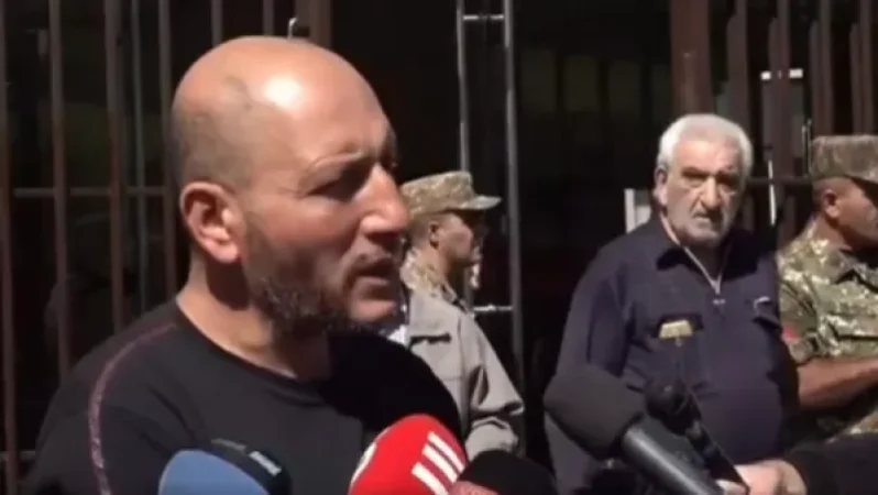 Խորհուրդ են տվել «Թեժ գիծ» զանգել. ՊՆ ներկայացուցիչը զրուցել է ծնողների հետ