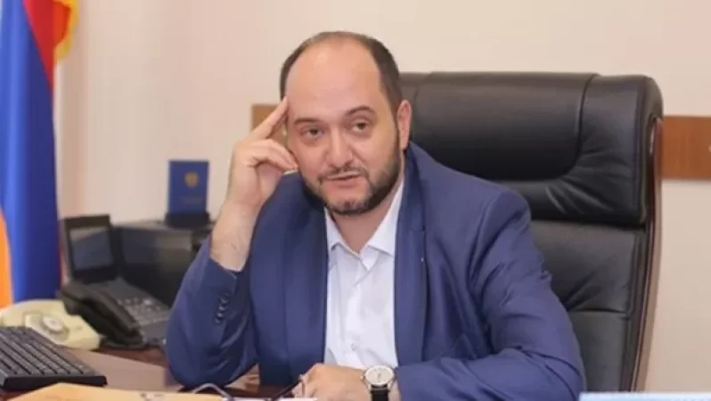 Իրականում Սերժ Սարգսյանը Կարեն Կարապետյանին ուղարկել էր մեկուսարան մի քանի տարբերակ քննարկելու համար. Արայիկ Հարությունյան