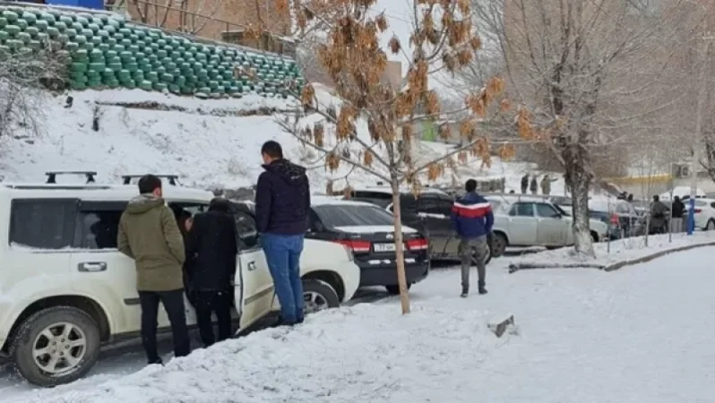 Photos: Due to Chain Accidents, A. Hovhannisyan Street in Nor Nork’s 4th District Has Become Impassable