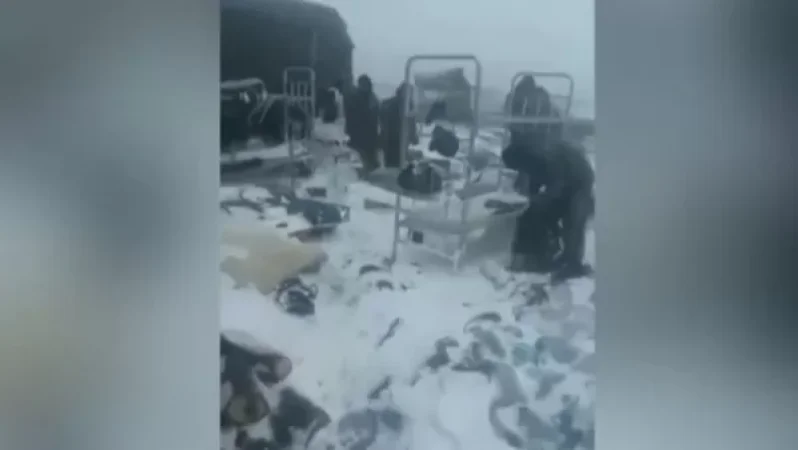 Լիսագորում ուժեղ քամու հետևանքով զինծառայողները պատսպարվել են ժամանակավոր կացարաններում. ԱՀ ՊԲ պարզաբանումը