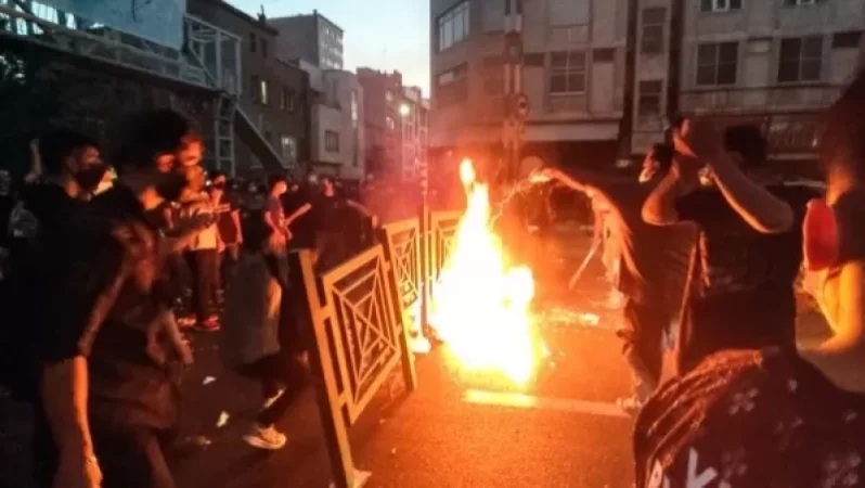 Իրանում ցուցարարները հարձակվել են ոստիկանական բաժանմունքի վրա