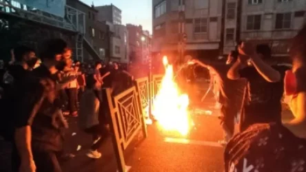 Իրանում ցուցարարները հարձակվել են ոստիկանական բաժանմունքի վրա