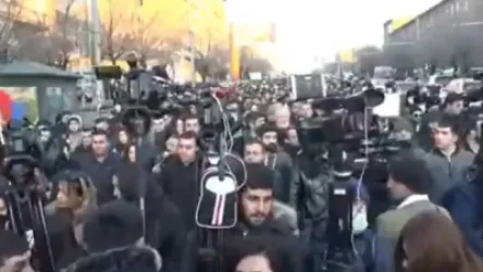 Մեկնարկեց Հայրենիքի փրկության շարժման անհնազանդության երթը