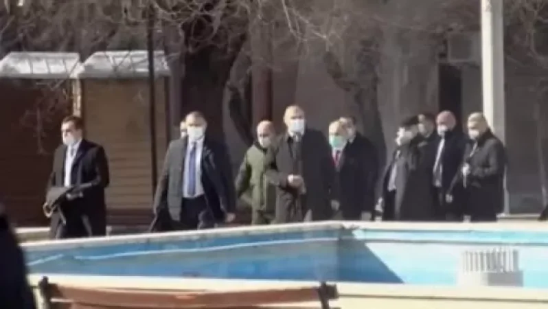 Video: Traitor Turk. Citizens Called Pashinyan a Traitor Upon Seeing Him