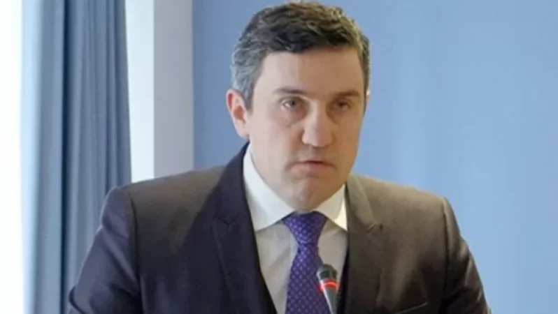 Մենք կանգնած ենք գոյության վտանգի առջև. Ղազինյանը հայտարարել է քաղաքականությունը թողնելու մասին