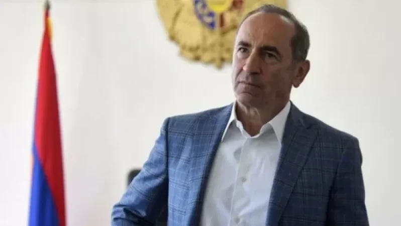 Կոչ ենք անում ձեզ տեր լինել մեր պետությանը, կանգնել մեր Զինված ուժերի, Հայոց բանակի կողքին. Քոչարյան