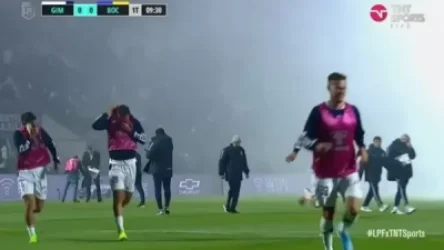 ՏԵՍԱՆՅՈՒԹ. Արգենտինայում ֆուտբոլային խաղը ստիպված են եղել դադարեցնել, երբ մարզադաշտում ոստիկանները արցունքաբեր գազ են կիրառել երկրպագուների դեմ