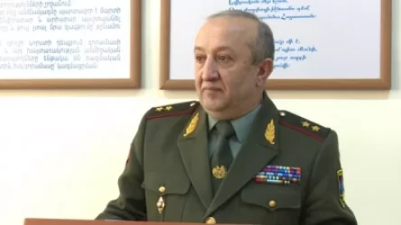 Այնքան հիմար հրամաններ է արձակել, որ բանակի համբերության բաժակը լցվել է. Մովսես Հակոբյան