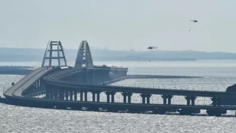 Ղրիմի կամրջի ավտոմոբիլային երկու գոտիներով երթևեկությունը վերականգնվել է. Խուսնուլին