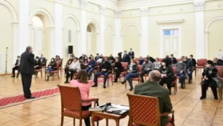 Նախագահ Արմեն Սարգսյանը հանդիպել է անհետ կորածների ընտանիքների անդամների հետ