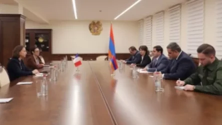 Ադրբեջանական ԶՈւ-ն պետք է դուրս բերվի Հայաստանի ինքնիշխան տարածքից. Պապիկյան - Դյումոն հանդիպում