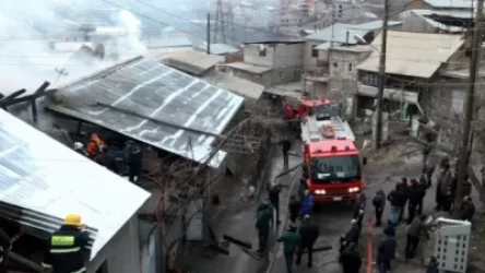 Հրդեհ՝ Երևանի Շահումյան փողոցում. դեպքի վայր է մեկնել հրշեջների 6 մարտական հաշվարկ