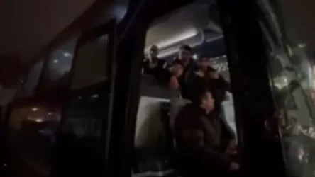 ՏԵՍԱՆՅՈՒԹ. Թողեք էթանք, հո զզվանք չեք. Ավտոբուսները Փաշինյանի հանրահավաքի մասնակիցներին տարան տուն. Sputnik Արմենիա