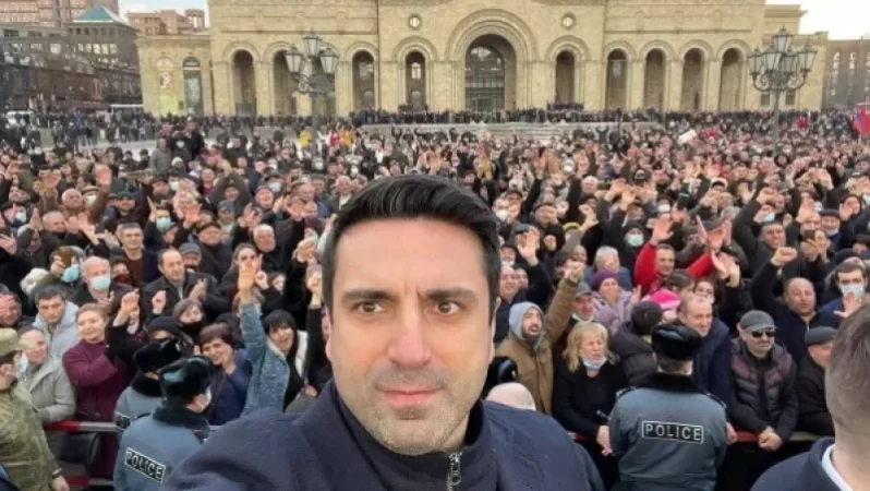 Ավտոբուսներ եղել են, վարչական ռեսուրս` ոչ. Սիմոնյանը`մարդկանց հանրահավաքի բերելու մասին