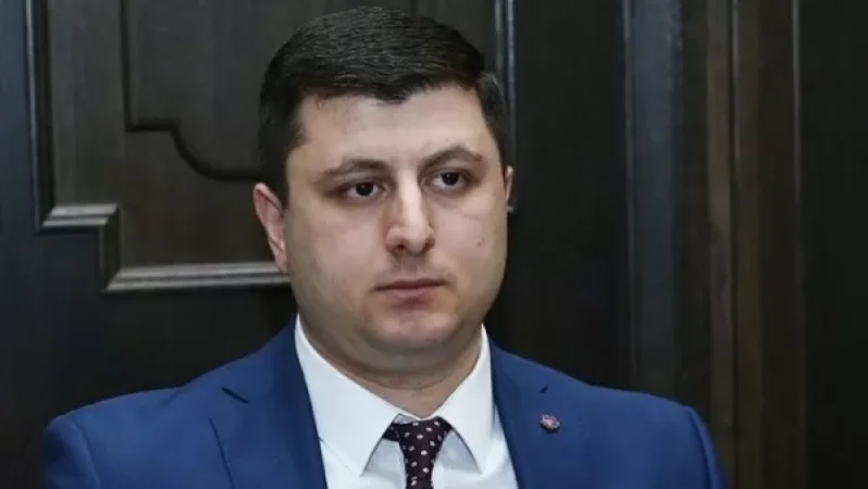 «Այսօր մինչև օրվա վերջ պարզ կլինի, թե ով, ում հետ ինչ խաղի մեջ է» . Տիգրան Աբրահամյան