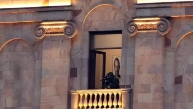 Եթե Ազգային ժողովի շենքում դիպուկահարներ են տեղադրվել, ուրեմն նրանց խնդիրն ինչ - որ պահին կրակելն է. Ստեփան Դանիելյան