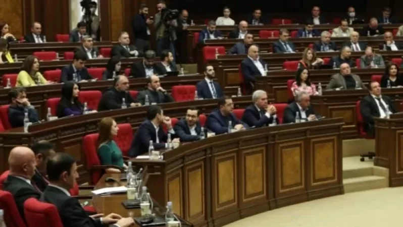 Պատգամավորները, աշխատավարձից բացի, նաև 50 հազարական դրամ կստանան