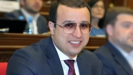 Հայկ Սարգսյանը մեկնել է Իրան. չի բացառվում, որ նրա այցը Թեհրան կապ ունի կորած «Բոինգ» ինքնաթիռի առեղծվածի հետ. «Ժողովուրդ»