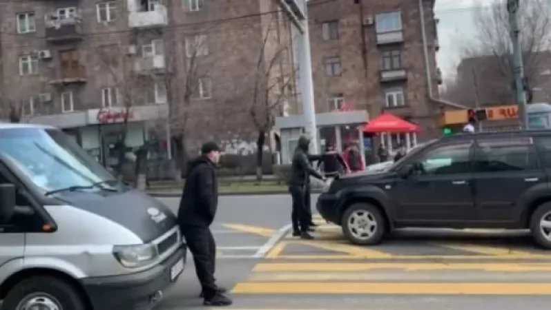 Currently, Traffic on Komitas Avenue is Paralyzed
