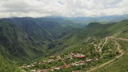 Սյունիքը՝ արհավիրքի առաջ․ ադրբեջանցիներն ուզում են իրենց սահմանն առաջ տալ. «Հրապարակ»