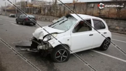 Nissan March-ը Թևոսյան փողոցում բախվել է ծառին և գազատար խողովակին. կա 4 վիրավոր