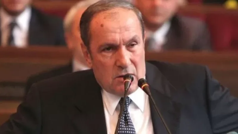 Միակ ելքը վարչապետի անհապաղ և ինքնակամ հրաժարականն է. Լևոն Տեր-Պետրոսյան