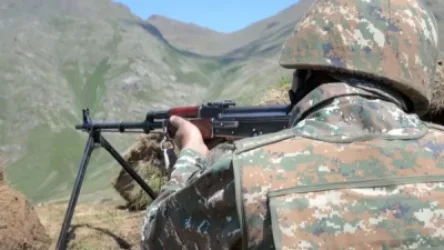 Ադրբեջանական ԶՈՒ-երը հրադադարը խախտում են նախ կրակելով միմյանց, ապա՝ հայկական դիրքերի ուղղությամբ․ ՊՆ