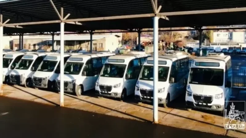 Մեր կոմպակտ ավտոբուսների կոնտեյներները Լարսի անցակետում են դեռ. Հակոբ Կարապետյան