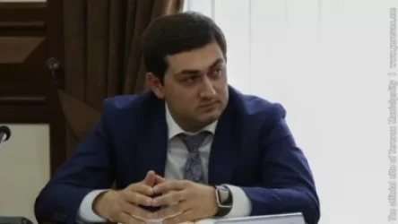 Ինչու են դժգոհ քաղաքապետարանի քարտուղարի պաշտոնակատարից, և որն է նրա «անկաշկանդ» լինելու պատճառը․ «Փաստ»