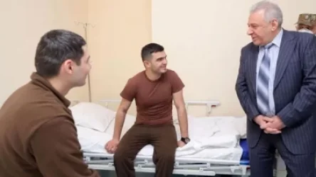 ՀՀ պաշտպանության նախարարն այցելել է զինվորական հոսպիտալ