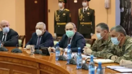 ՏԵՍԱՆՅՈՒԹ. Զինված ուժերը դեպի թիկունք հայացք չպետք է ունենան. Փաշինյանը բարձրագույն սպայակազմին է ներկայացրել ԶՈՒ ԳՇ նոր պետին
