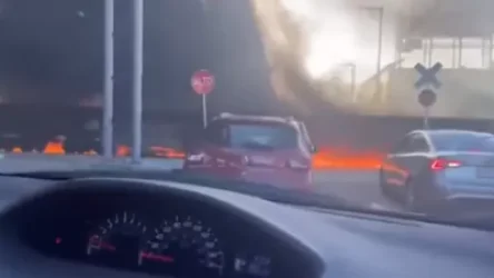 ՏԵՍԱՆՅՈՒԹ․ Գնացքն ընթանում է հրդեհվող գծերի վրայով