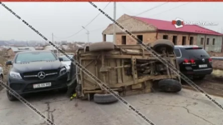 Խոշոր ավտովթար Կոտայքի մարզում. «Վիլիսը» անհայտ հանգամանքներում կողաշրջվել և բախվել է Mercedes GLE-ին