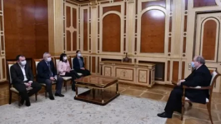 Նախագահը հանդիպել է ԱԺ խմբակցություններում չընդգրկված մի խումբ պատգամավորների հետ