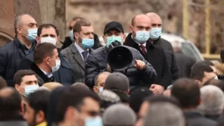 Քարոզարշավը դեռ չսկսած՝ Փաշինյանն արդեն պաշտոնեական դիրքի չարաշահում է թույլ տվել. «Ժողովուրդ»