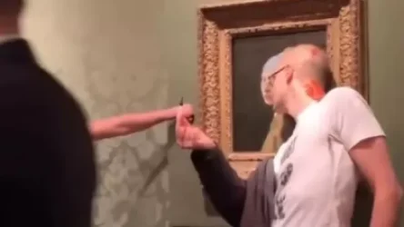 ՏԵՍԱՆՅՈՒԹ. Հերթը հասավ «Մարգարտե ականջօղով աղջիկը» կտավին. էկոակտիվսիտների հերթական ակցիան