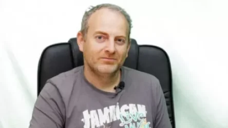 Պատկերացնում եմ` ինչ էր նա զգում` ապրելով մինչ այն օրը, երբ այդ քաղաքն առանց մարտի կհանձնեն թշնամուն. Լապշին