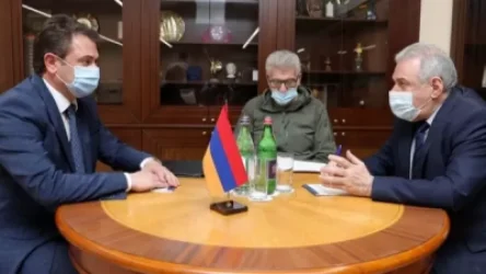 Հանդիպել են ՊՆ և ԲՏԱ նախարարները