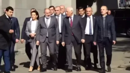 ԼՈՒՍԱՆԿԱՐՆԵՐ. Փաշինյանը մասնակցում է Օհան Դուրյանի արձանի բացման արարողությանը