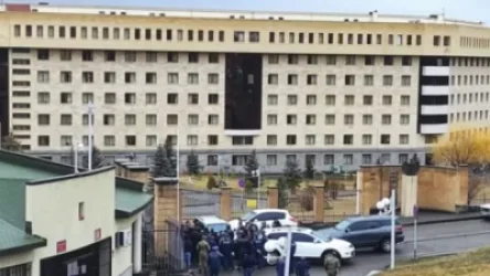 Անհետ կորածների հարազտները թույլ չեն տվել սնունդ փոխանցել ՊՆ աշխատակիցներին՝ ինչից էլ առաջացել է վեճը