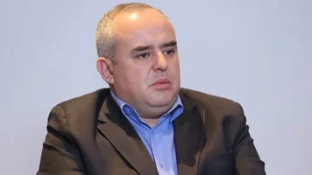 Արմեն Աշոտյանի կալանքի դատական նիստն ընդմիջժվեց 1,5 ժամով. փաստաբան