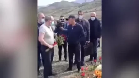 «Իմ եղբոր գերեզմանի հետ գործ չունեք». Վայոց ձորում զոհվածի հարազատը Փաշինյանին թույլ չտվեց մոտենալ գերեզմանին