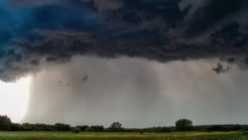 «Նիկոլ» փոթորիկը շարժվում է դեպի Ֆլորիդա․ բնակիչներին զգուշացրել են