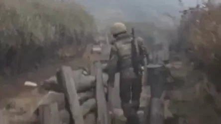 7-8 ժամկետային զինծառայող իրենց սպաների հետ կարողացել են փախուստի մատնել թշնամու մոտ 100 անդամ ունեցող հարձակվող խմբին