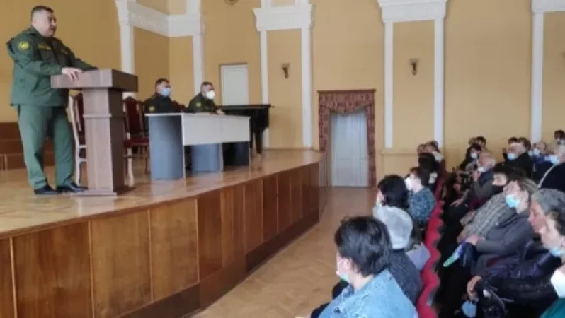 Armenian Armed Forces Officers Meet with Families of War Participants