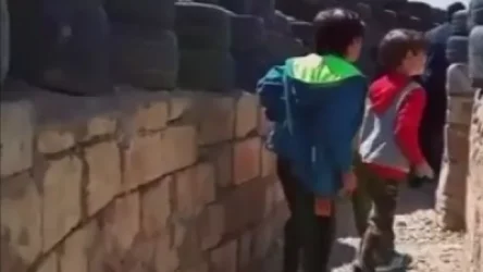 ՏԵՍԱՆՅՈՒԹ. Ադրբեջանում ծնողները երեխաների մեջ ատելություն են սերմանում հայերի նկատմամբ. ամերիկացի լրագրողը արձանագրել է