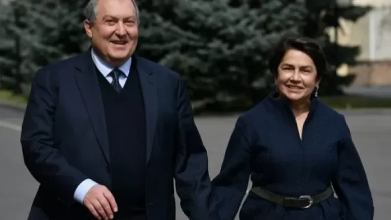 Արմեն Սարգսյանն ու տիկին Նունե Սարգսյանը կորոնավիրուսի դեմ պատվաստվել են արտերկրում. Aysor