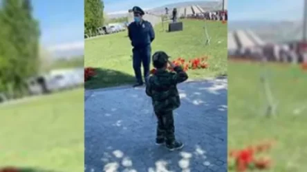 Օրվա Կադր. փոքրիկ զինվորը Ծիծեռնակաբերդում