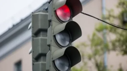 Մաշտոց-Մոսկովյան խաչմերուկի լուսացույցները երթևեկելի մասի աջ կողմից կտեղափոխվեն վերևի հատված