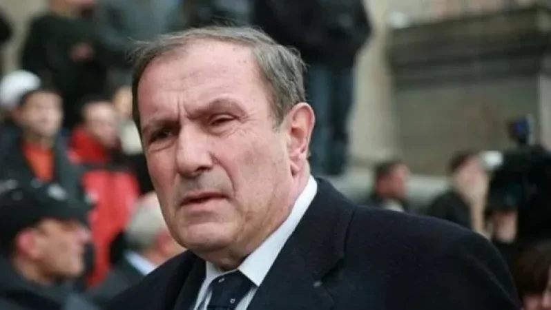 Լևոն Տեր-Պետրոսյանը վերջնականապես հրաժարվեց իր հոգեզավակից. «Հրապարակ»